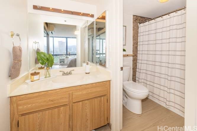 990 Ala Nanala Street 8b Property Photo 21