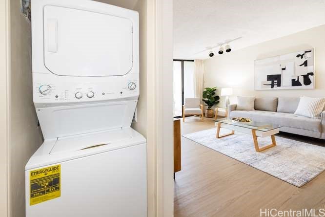 990 Ala Nanala Street 8b Property Photo 22