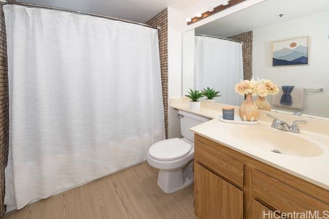 990 Ala Nanala Street 8b Property Photo 25