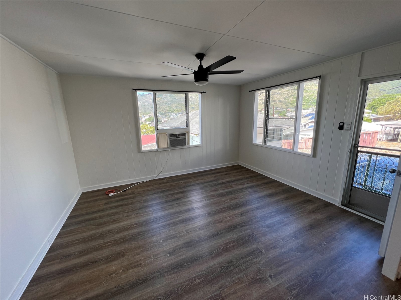 1715 10th Avenue A Property Photo 3
