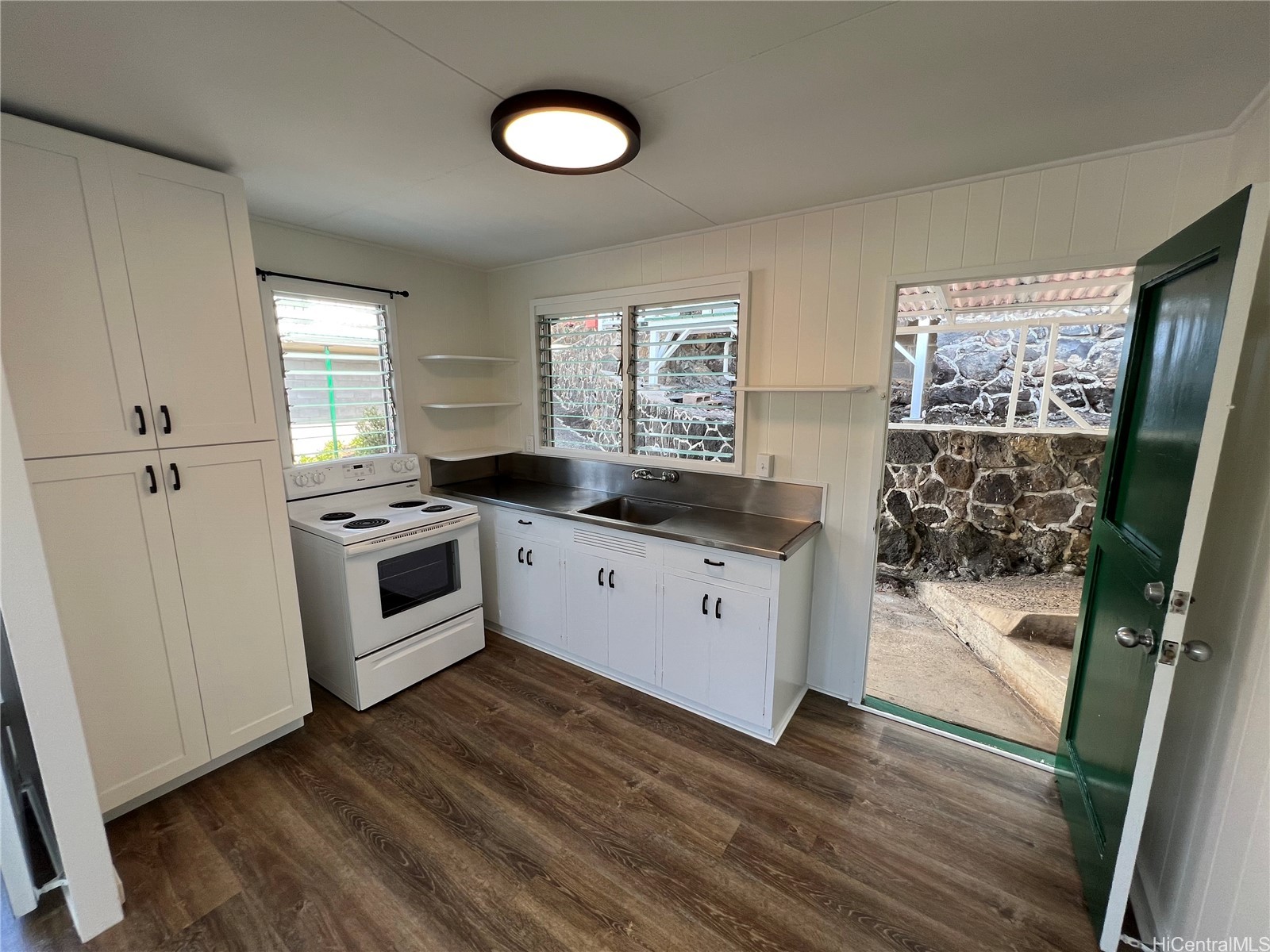 1715 10th Avenue A Property Photo 5