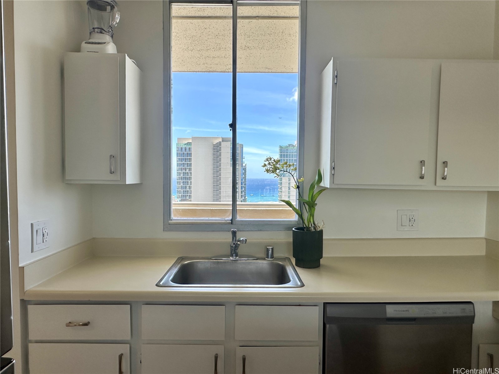 2121 Ala Wai Boulevard 3605 Property Photo 3