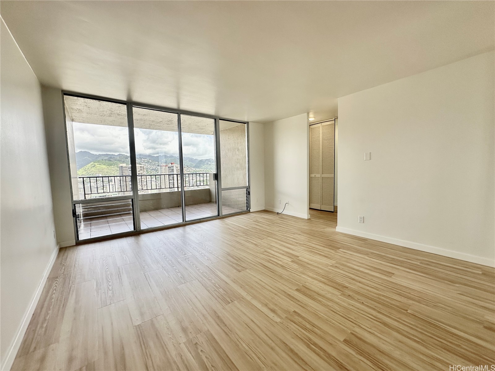 2121 Ala Wai Boulevard 3605 Property Photo 9