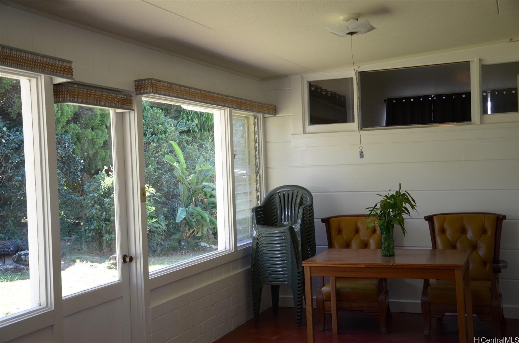 1556 Alewa Drive Property Photo 7