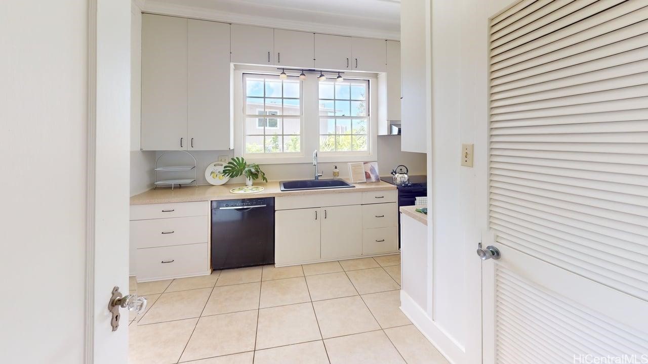 1736 Lewalani Drive Property Photo 6