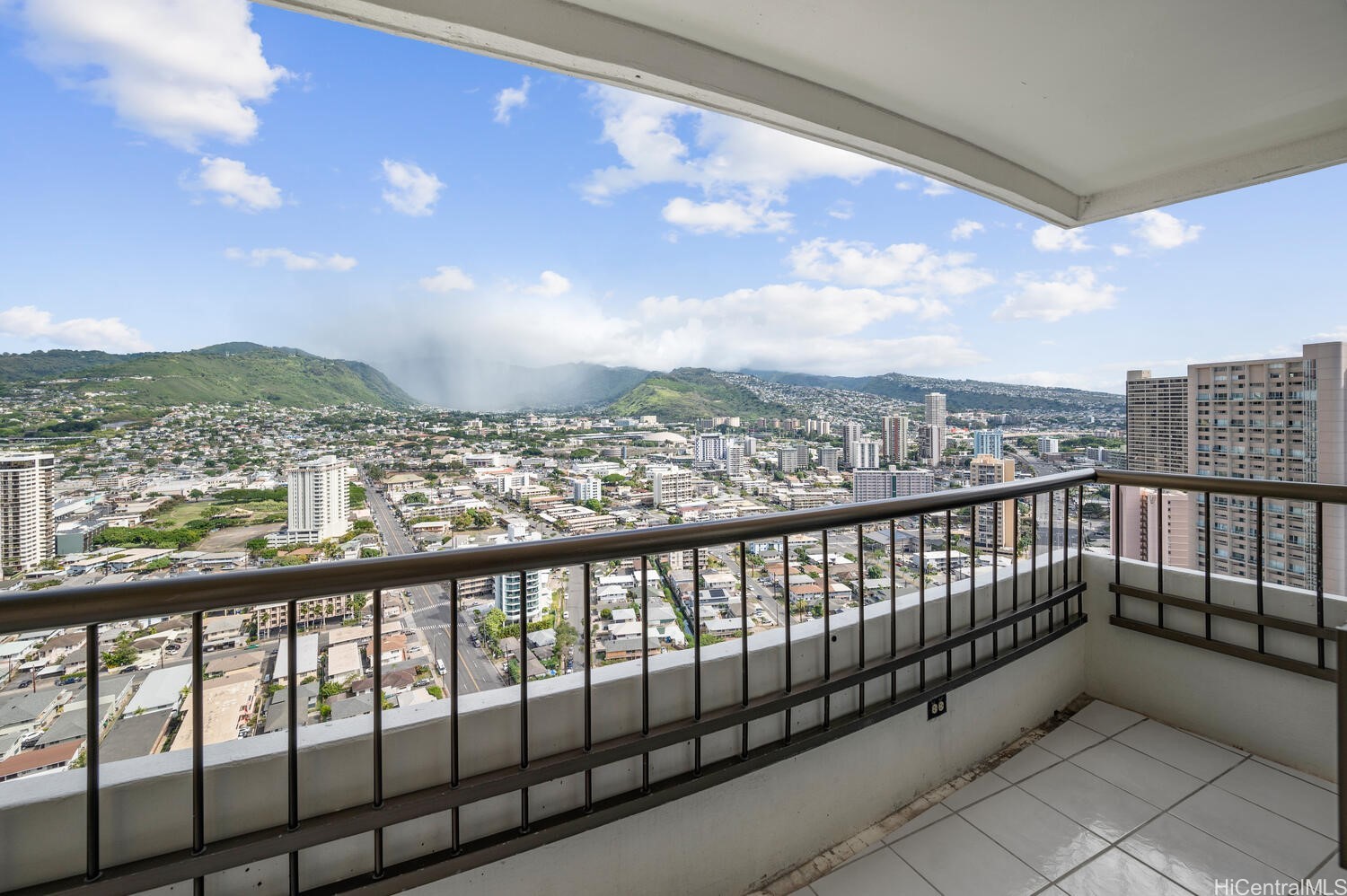 2333 Kapiolani Boulevard 3307 Property Photo 1