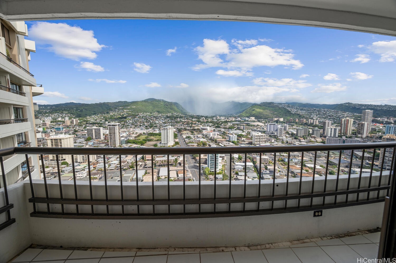 2333 Kapiolani Boulevard 3307 Property Photo 2
