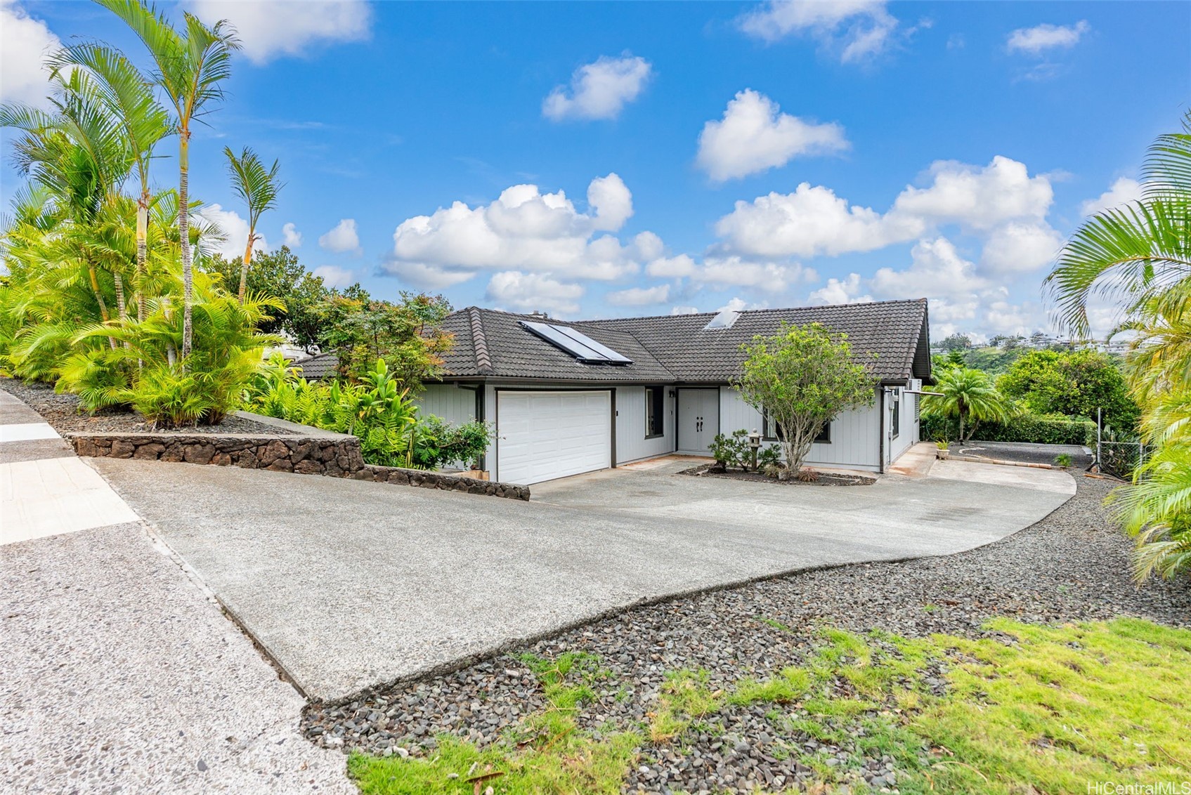 98-1239 Kaonohi Street Property Photo 1