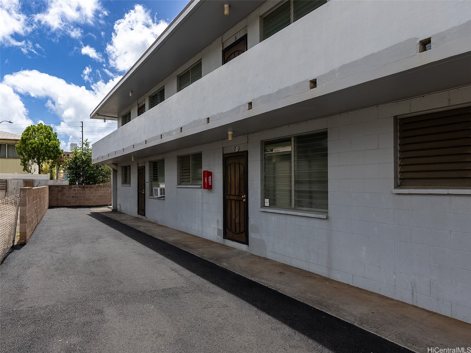 823 Waiaka Place Property Photo 4