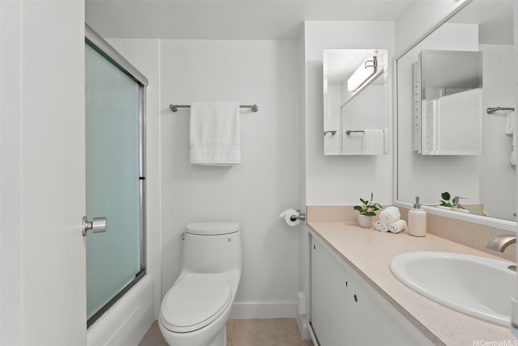 1018 Lunalilo Street 1002 Property Photo 14