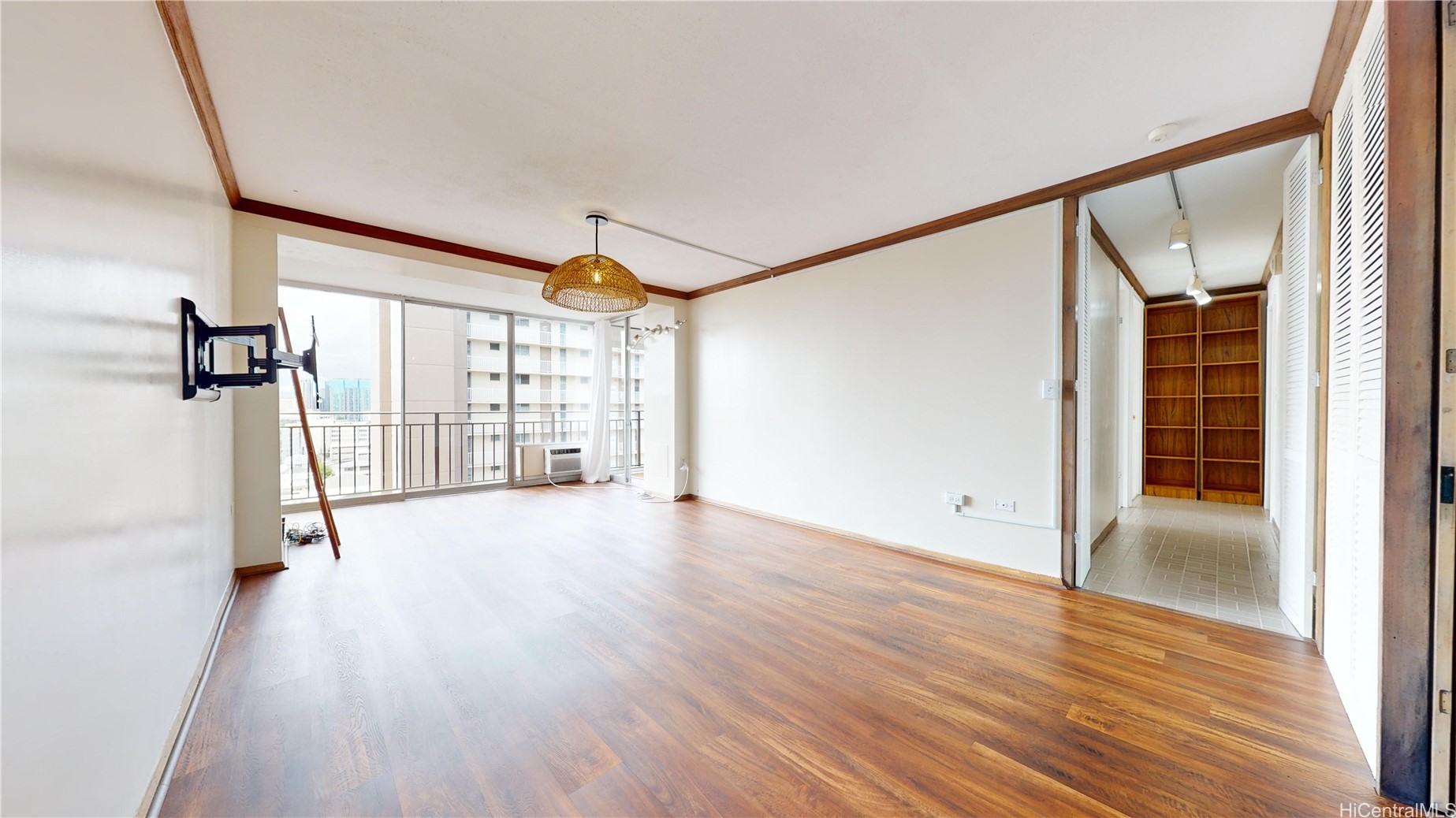 1415 Victoria Street 1206 Property Photo 1
