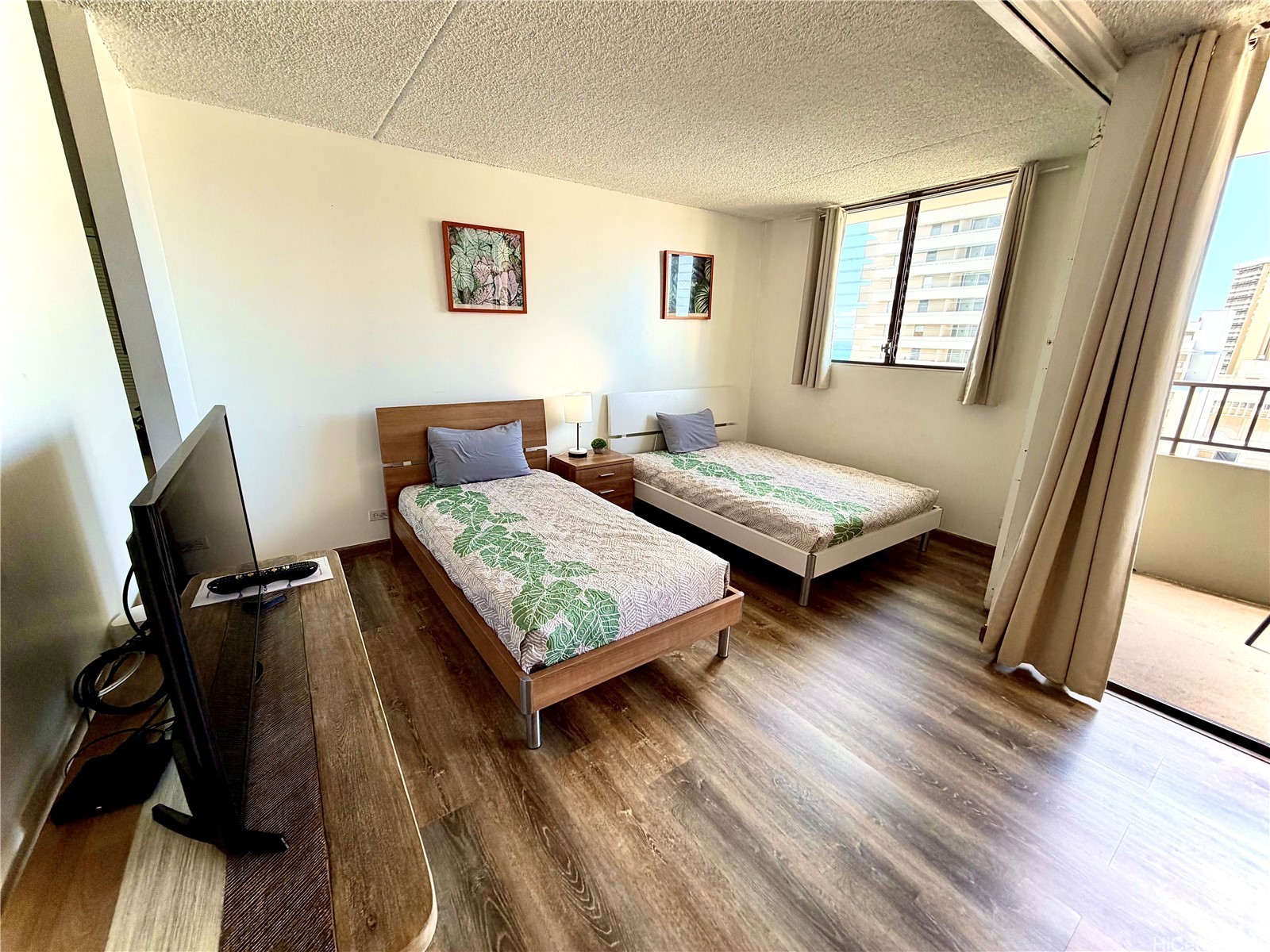 2240 Kuhio Avenue 1410 Property Photo 6