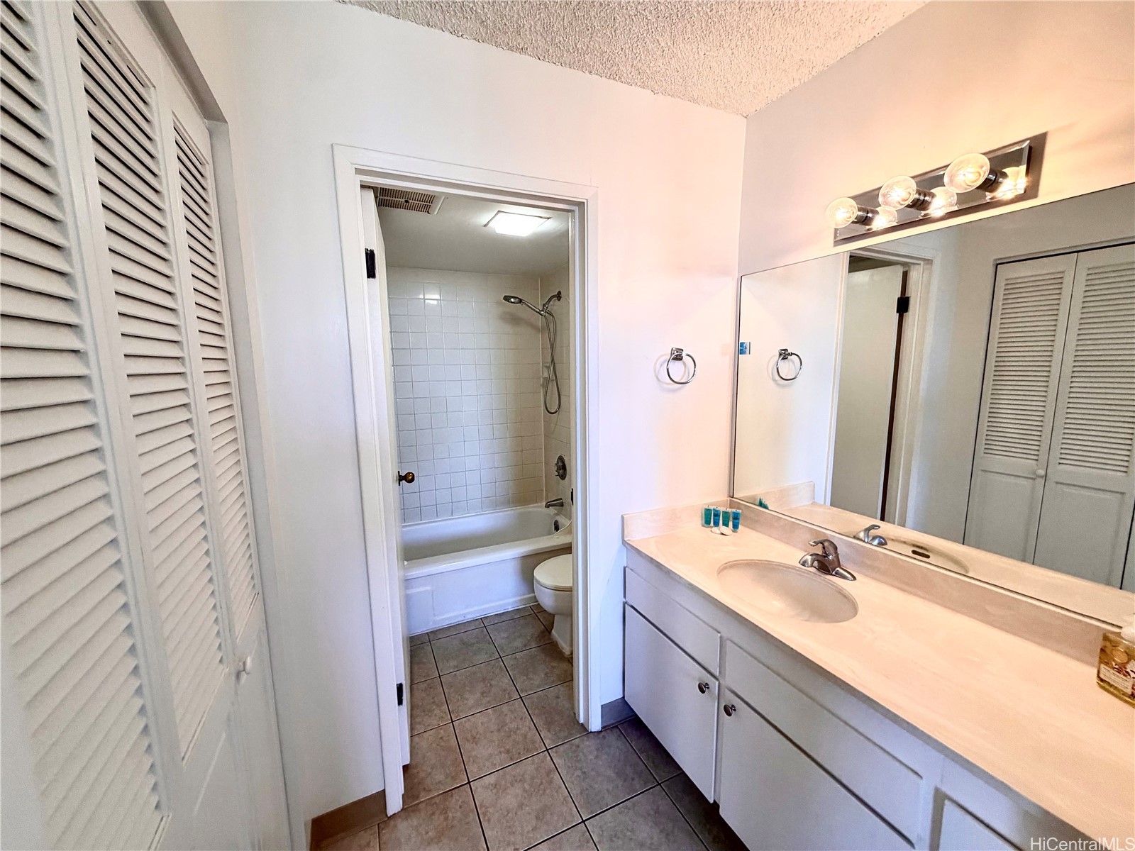 2240 Kuhio Avenue 1410 Property Photo 10