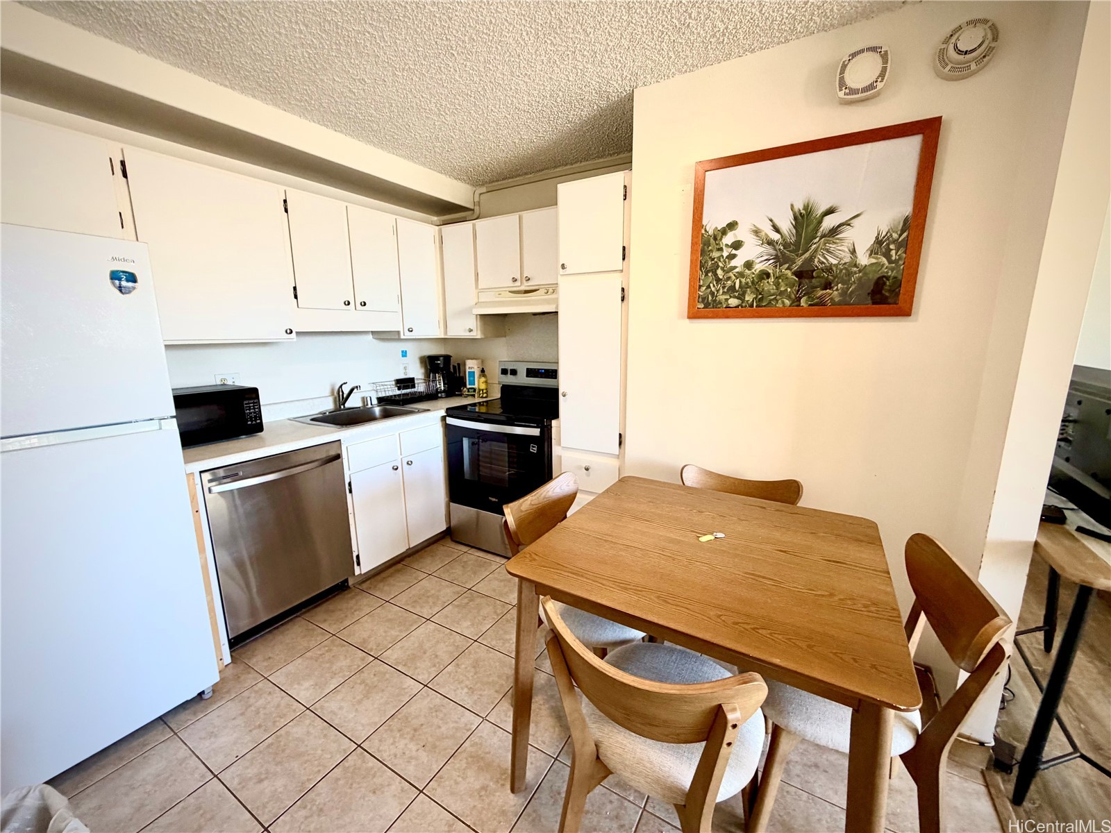 2240 Kuhio Avenue 1410 Property Photo 12