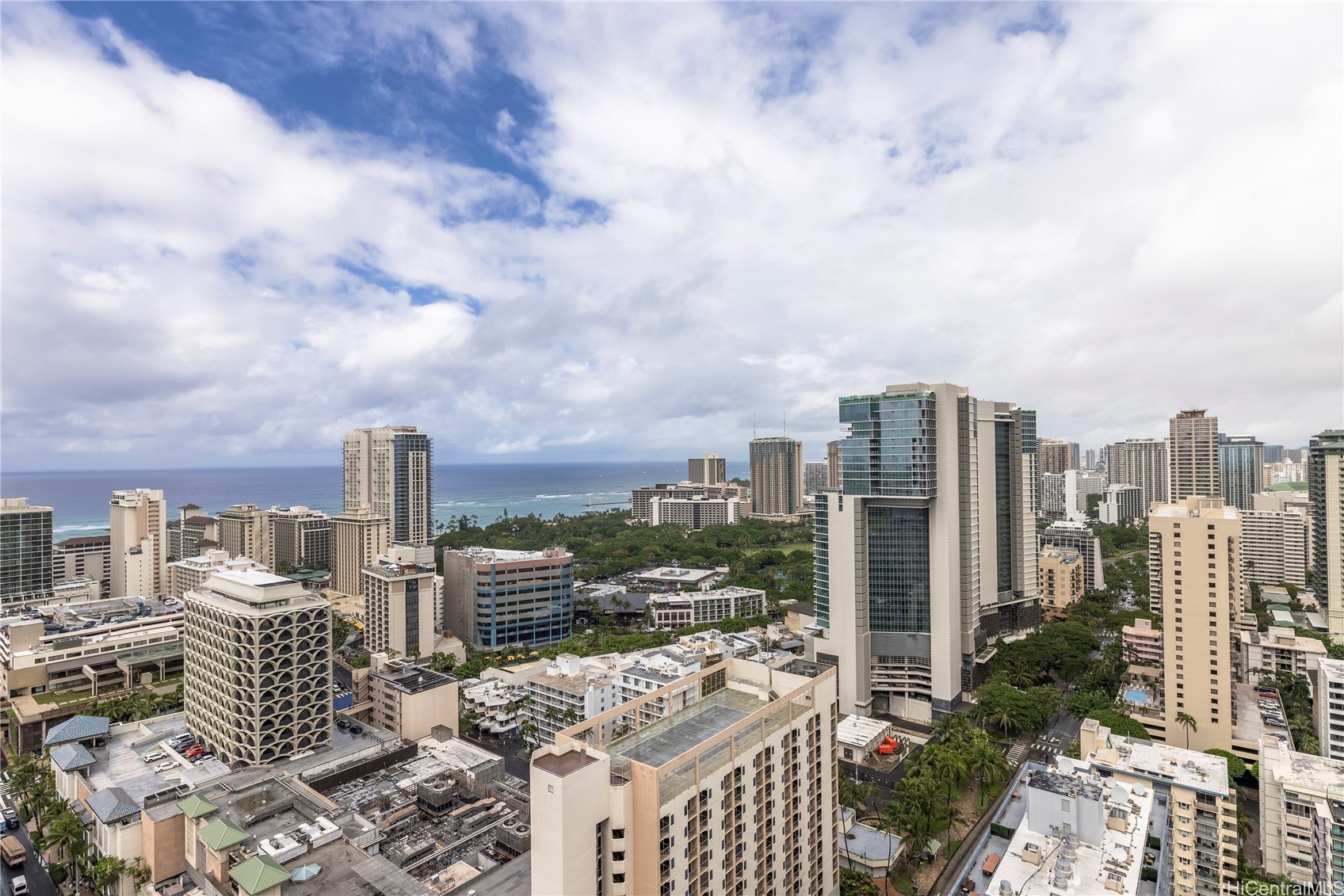 2240 Kuhio Avenue 3306 Property Photo 2