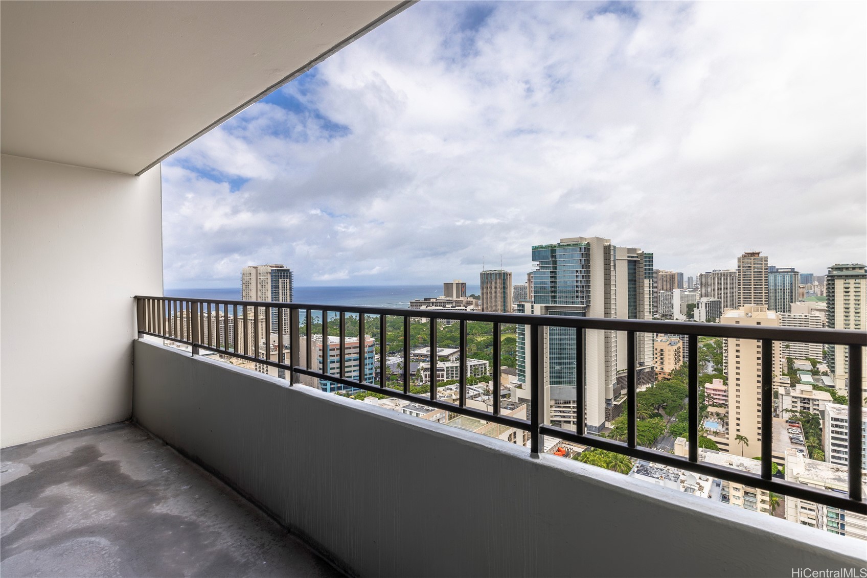 2240 Kuhio Avenue 3306 Property Photo 4