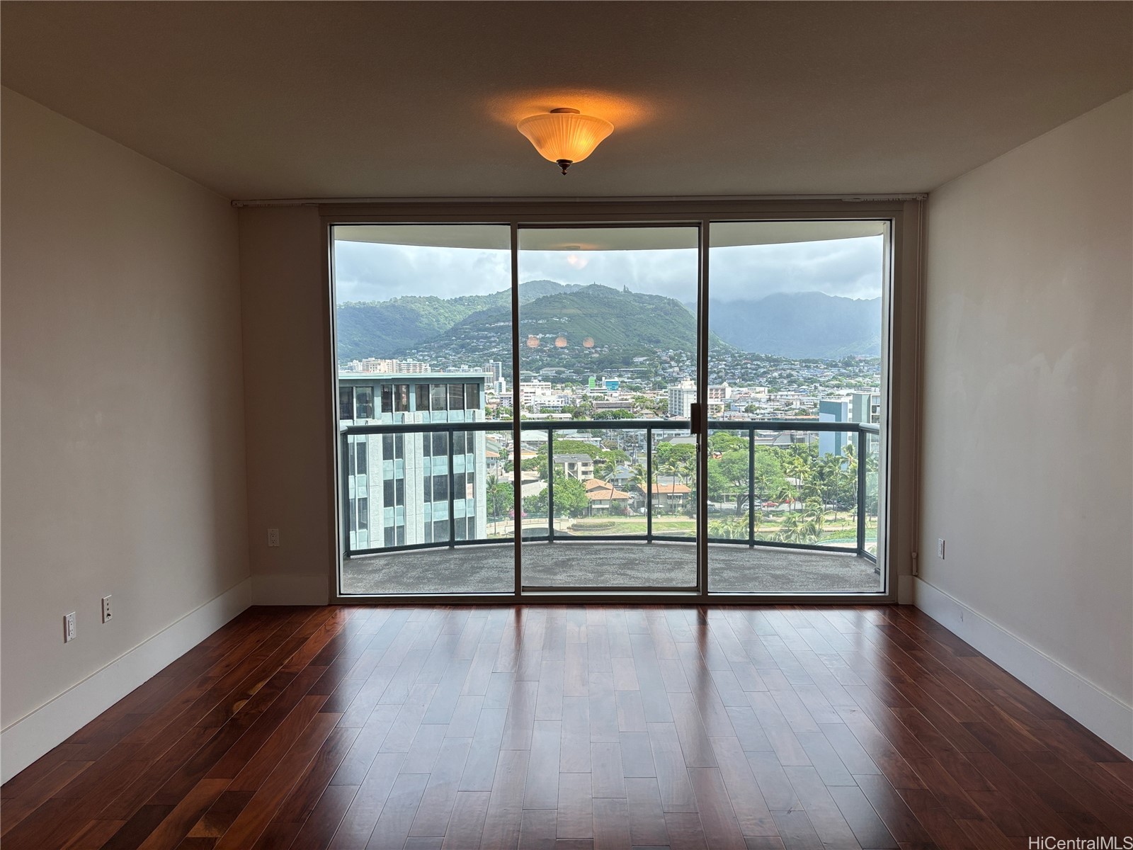1837 Kalakaua Avenue 1410 Property Photo 1