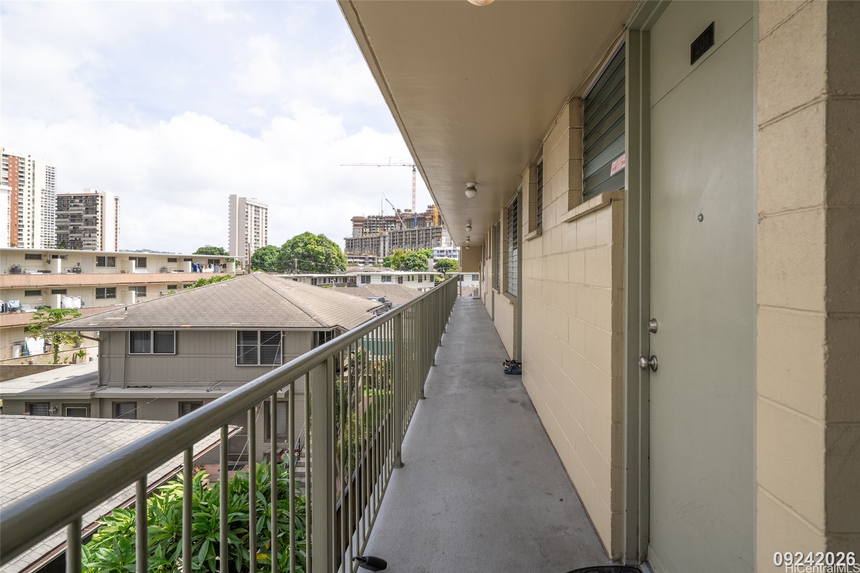 727 University Avenue 201 Property Photo 3