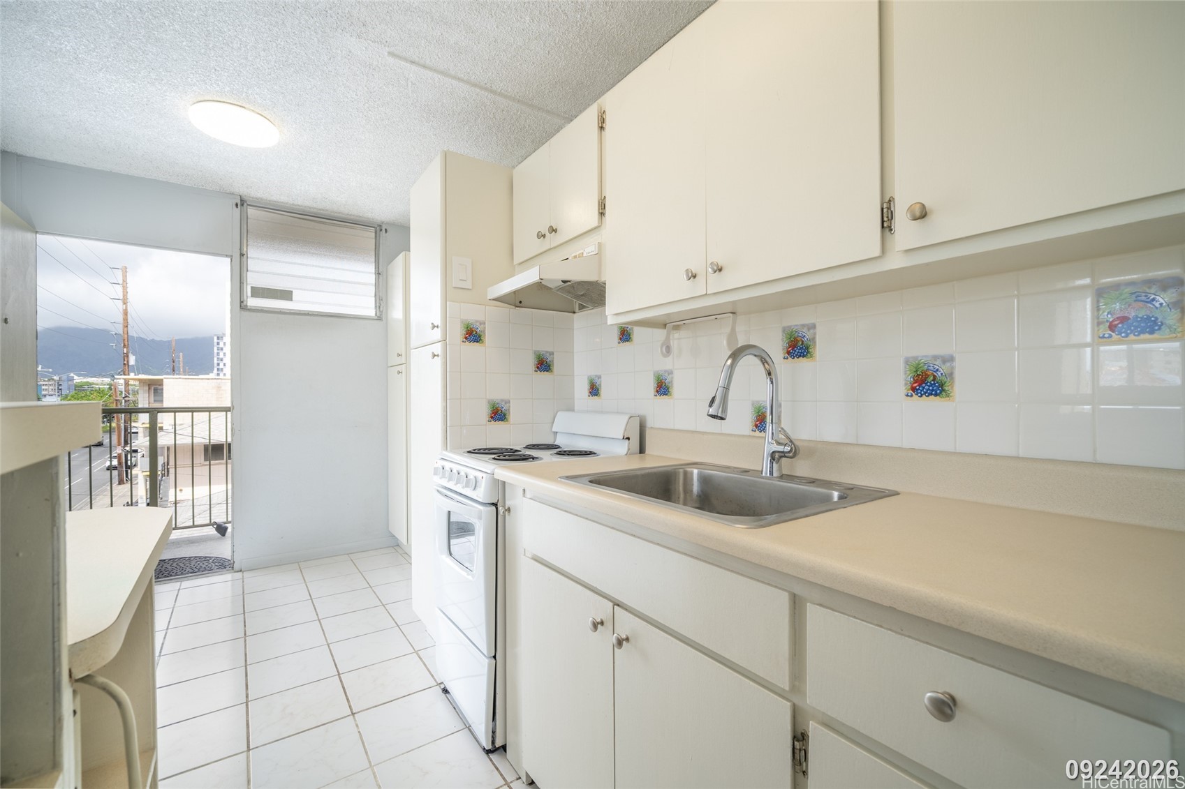 727 University Avenue 201 Property Photo 11