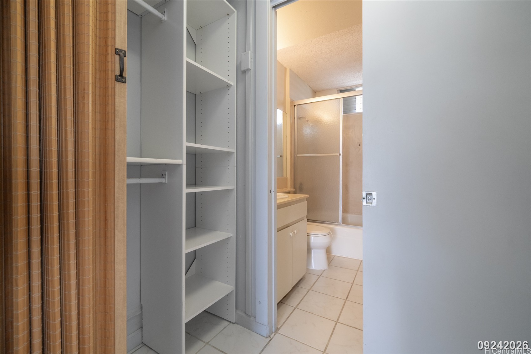 727 University Avenue 201 Property Photo 12