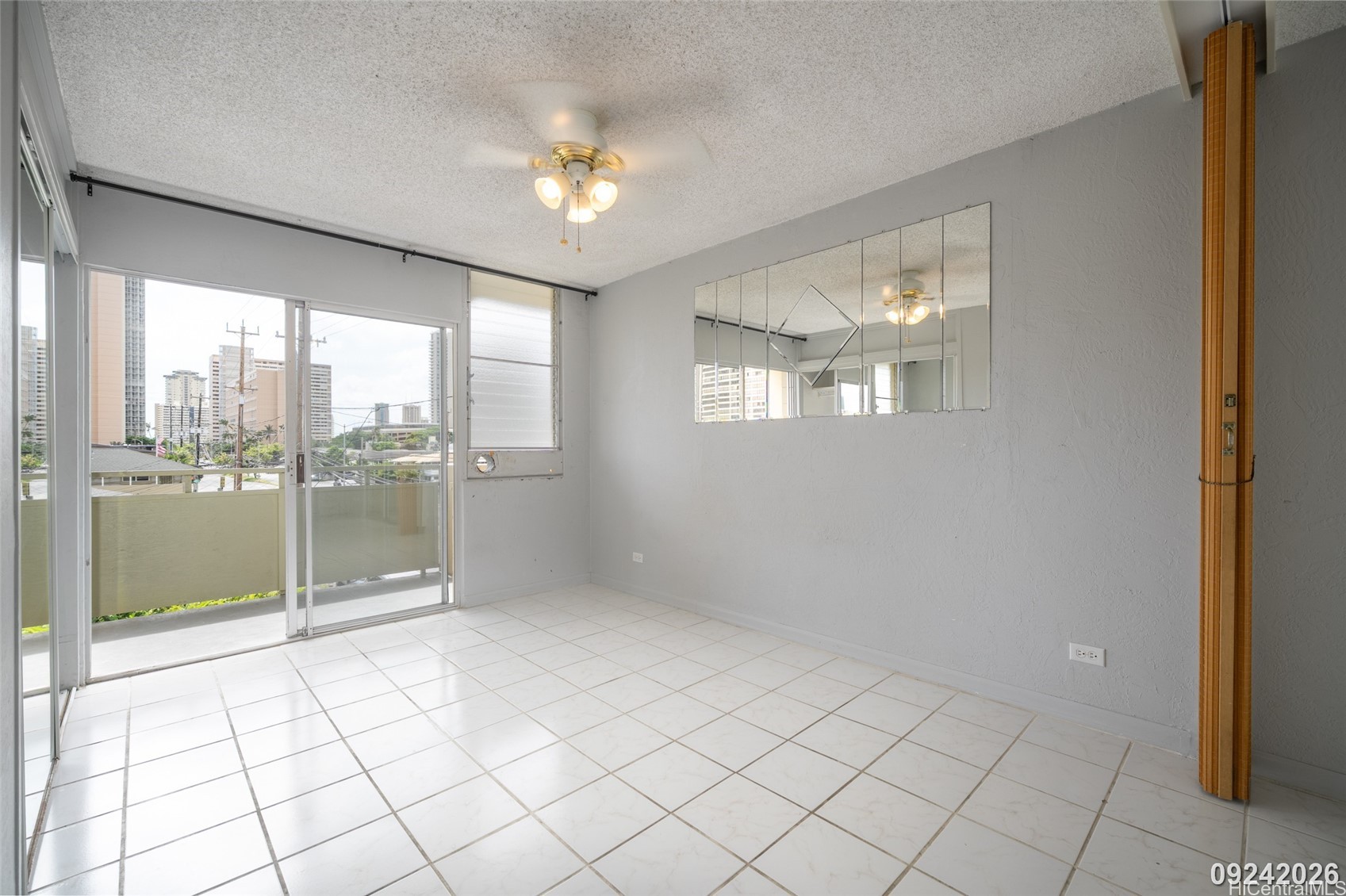 727 University Avenue 201 Property Photo 15
