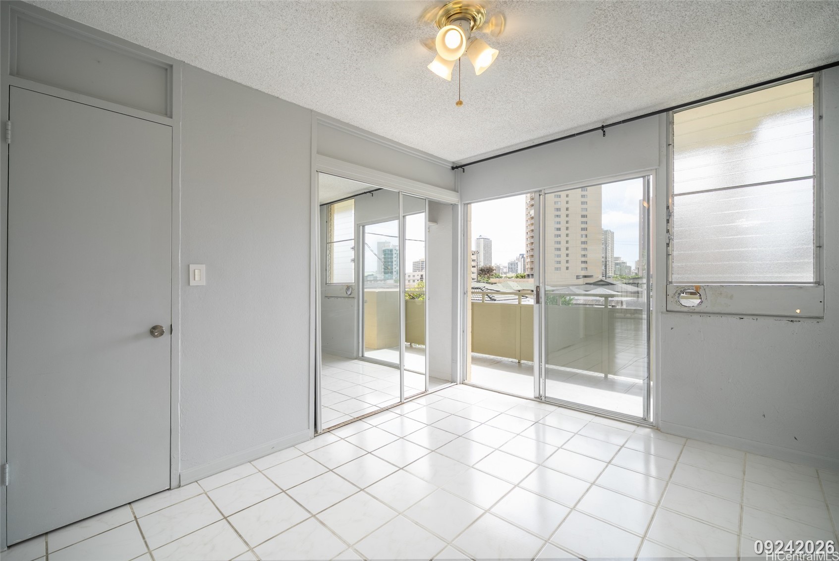 727 University Avenue 201 Property Photo 16