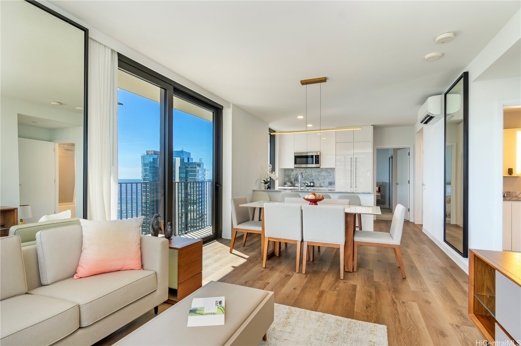 987 Queen Street 3714 Property Photo 1
