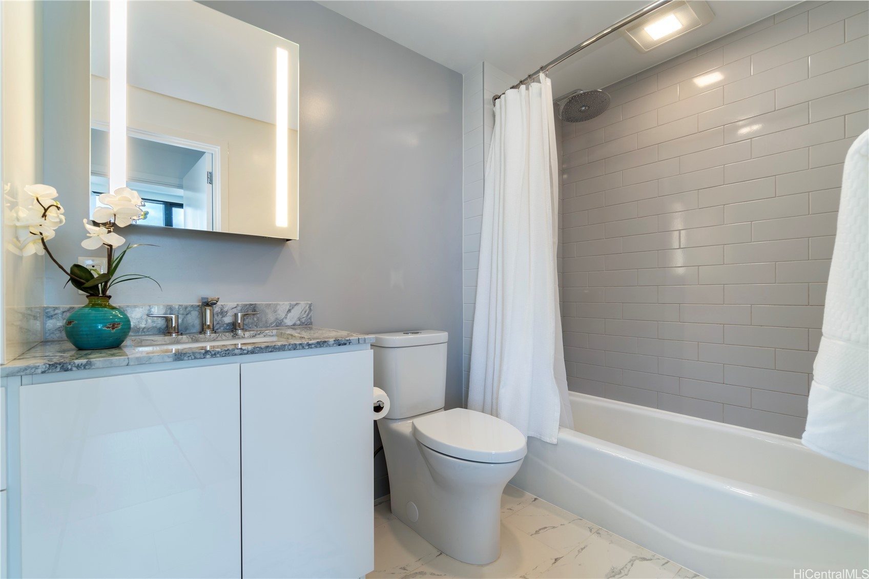 987 Queen Street 3714 Property Photo 18