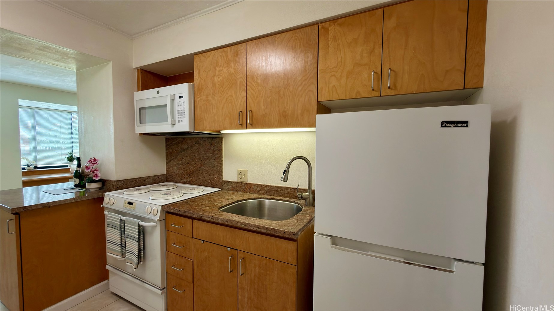 545 Queen Street 334 Property Photo 5