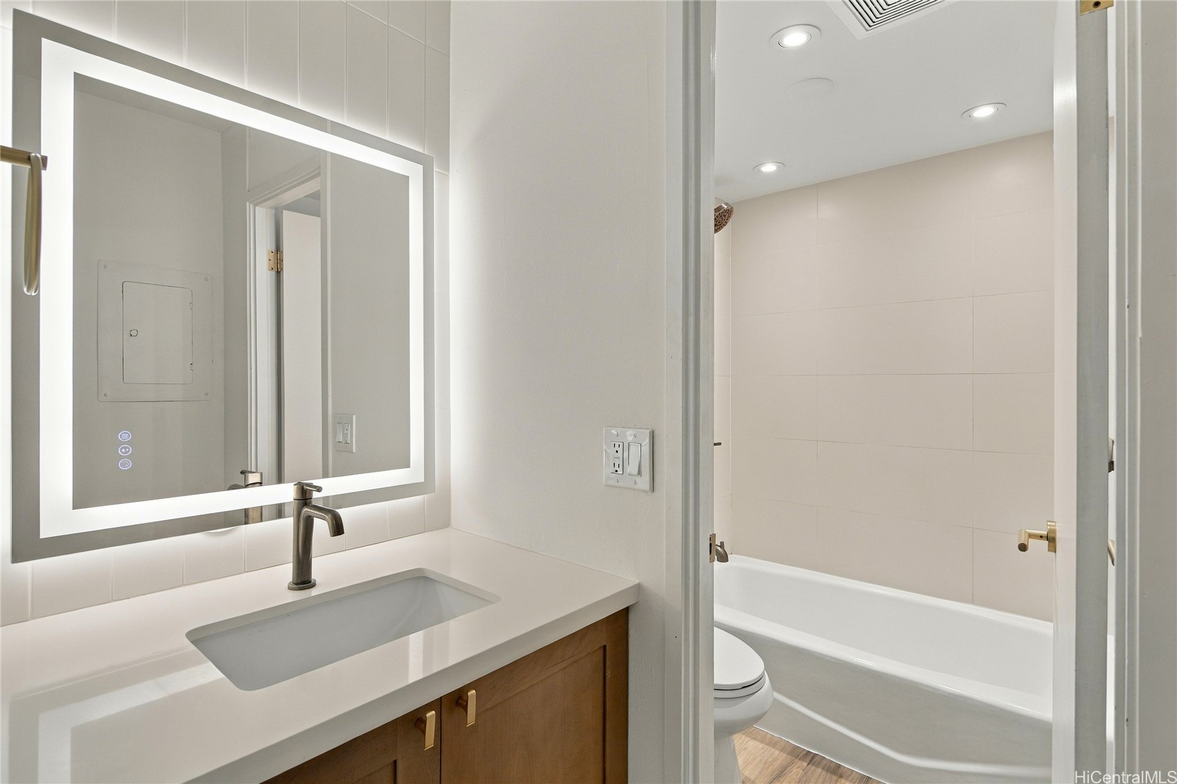 1505 Alexander Street 703 Property Photo 14