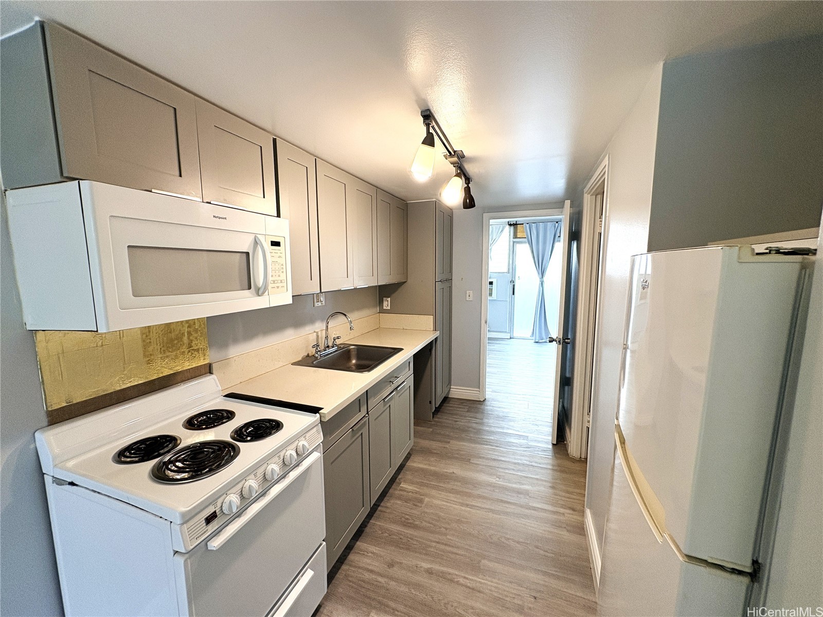 1550 Rycroft Street 103 Property Photo 4