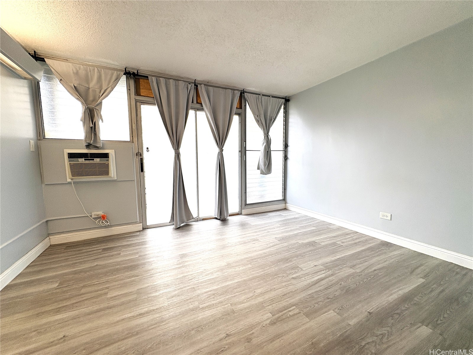 1550 Rycroft Street 103 Property Photo 6