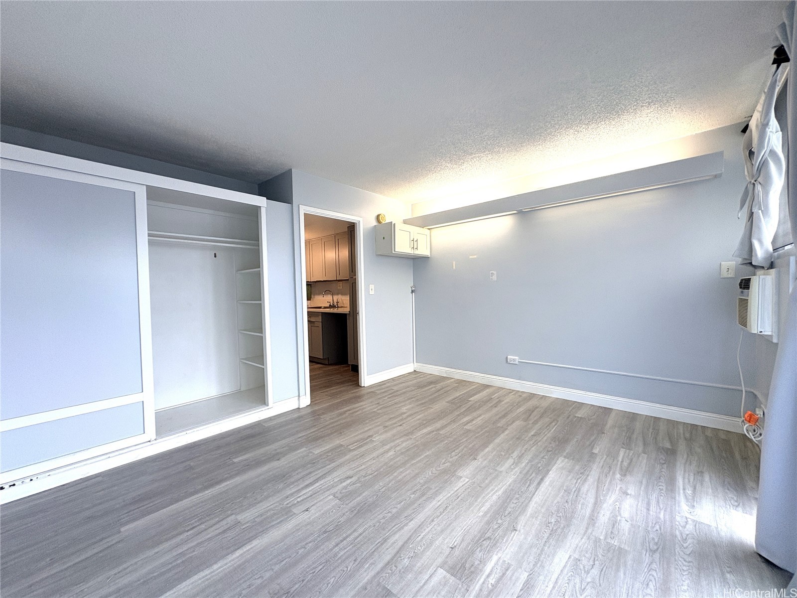 1550 Rycroft Street 103 Property Photo 8