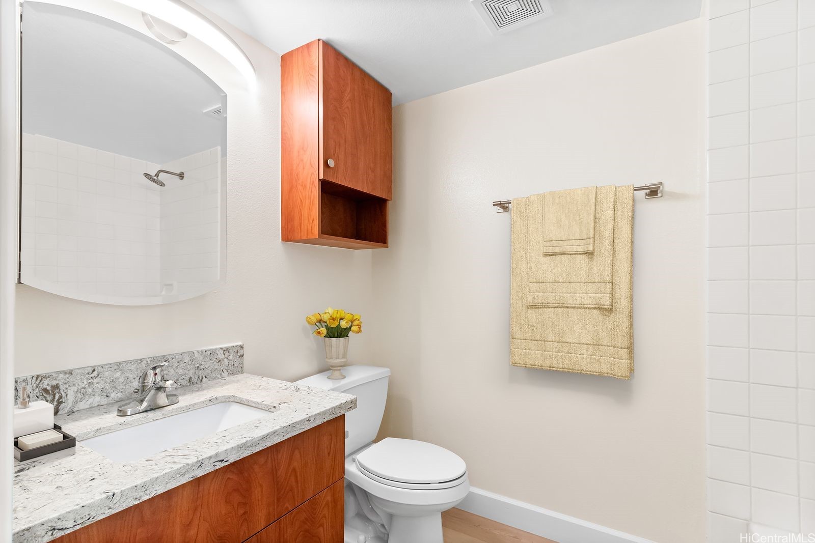 1448 Young Street 604 Property Photo 6