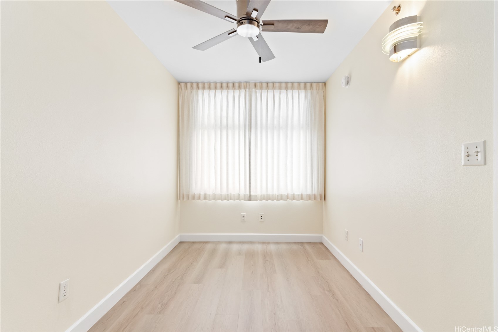 1448 Young Street 604 Property Photo 13