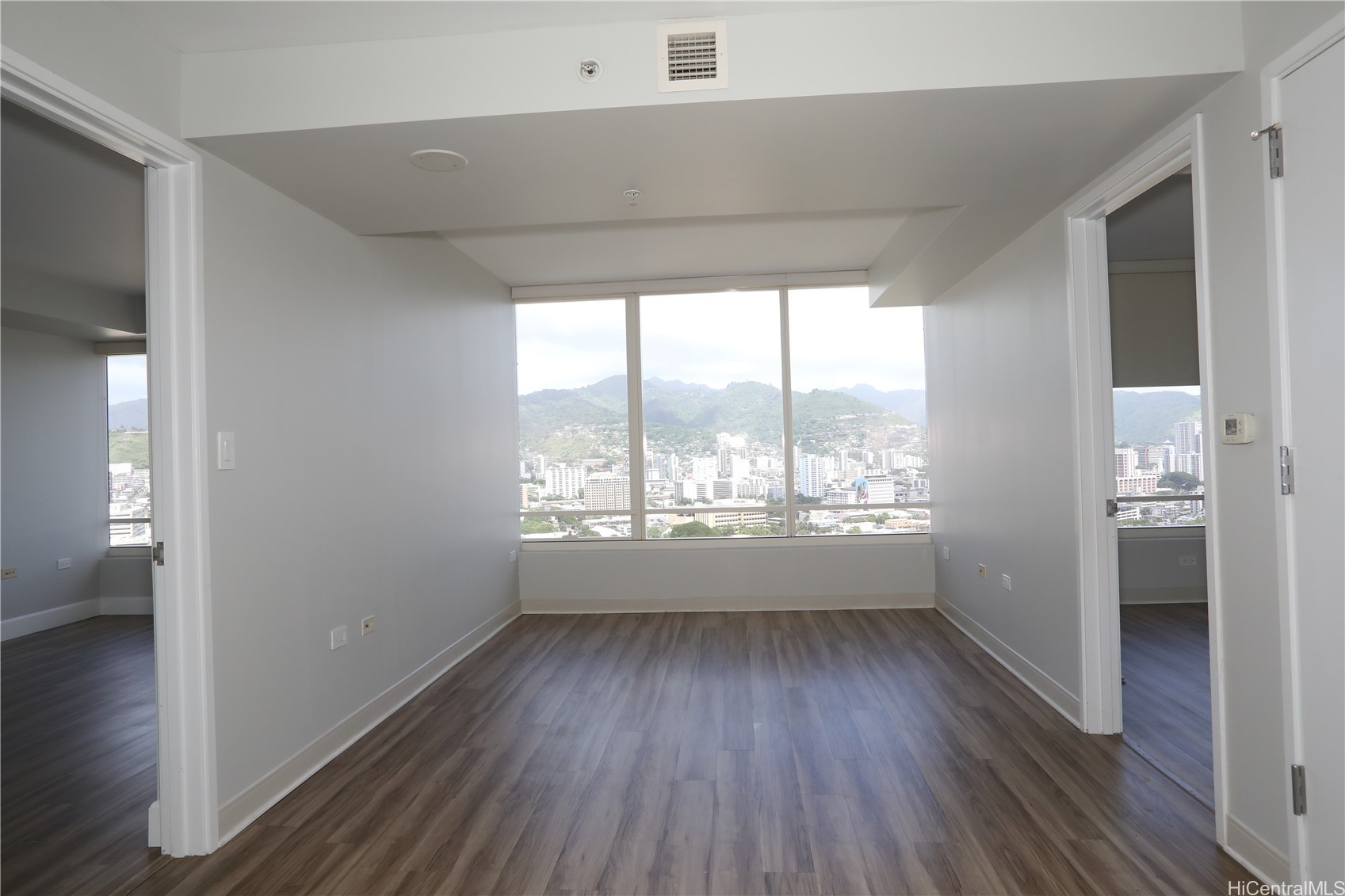 1009 Kapiolani Boulevard 3111 Property Photo 3