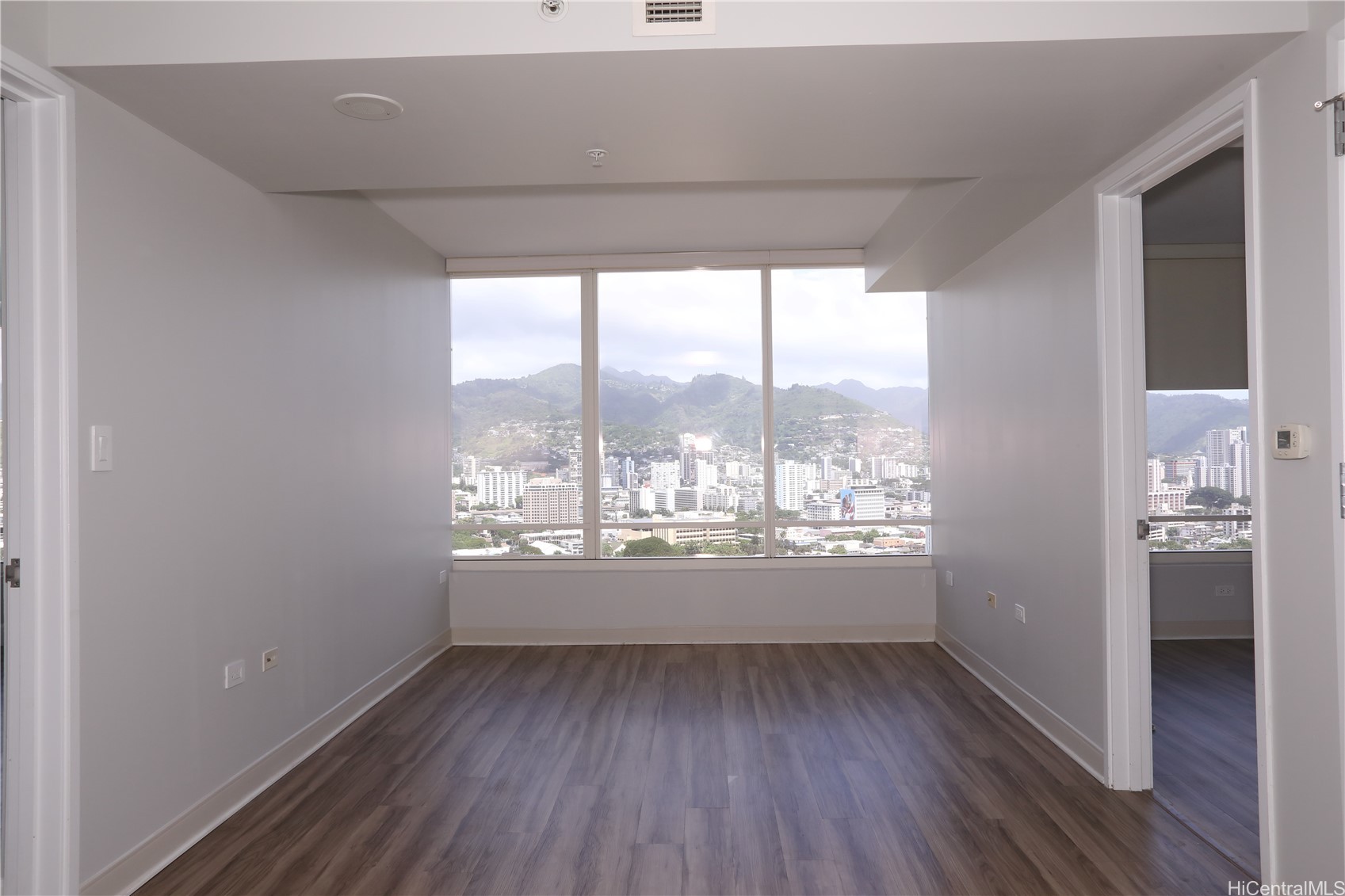 1009 Kapiolani Boulevard 3111 Property Photo 4