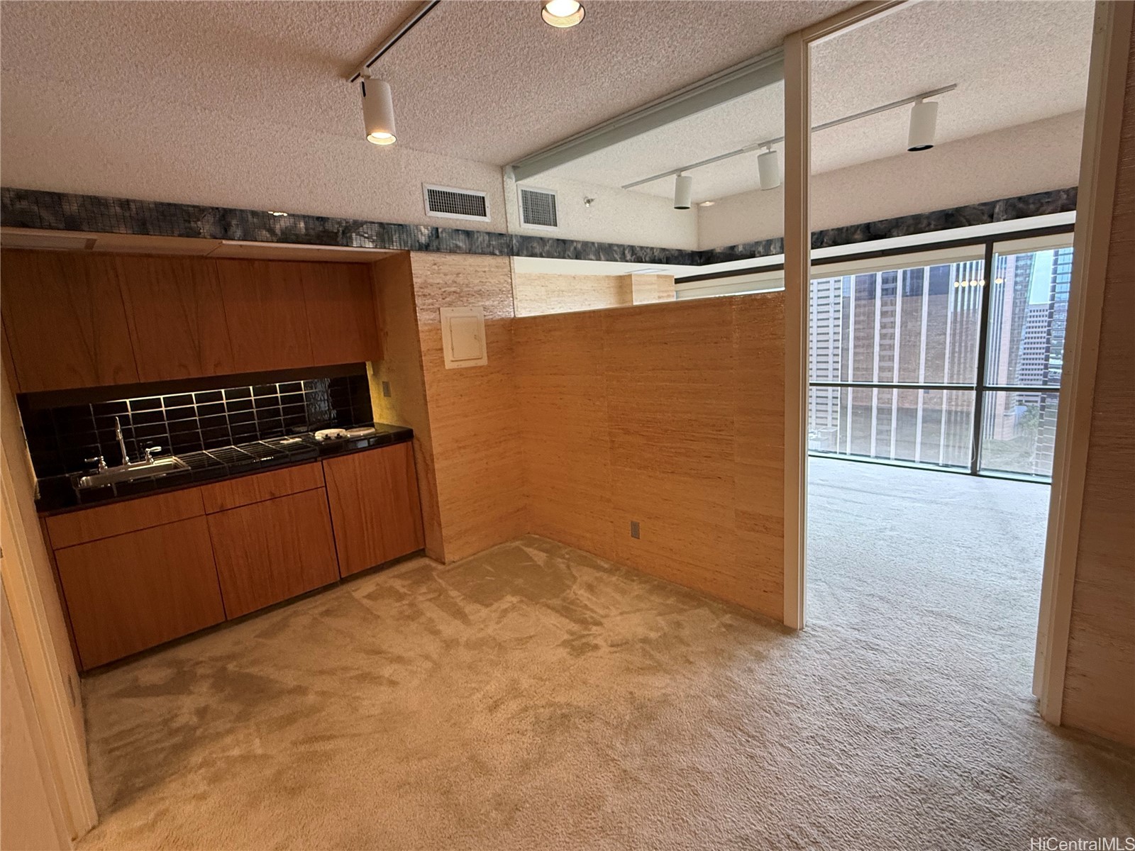 1188 Bishop Street 2712 Property Photo 2