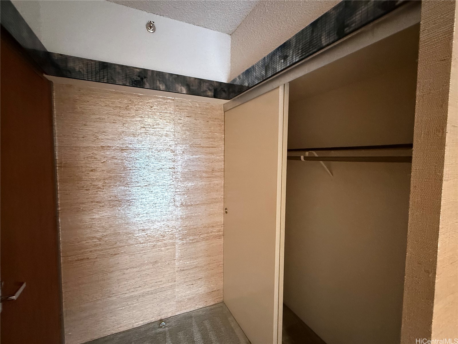 1188 Bishop Street 2712 Property Photo 4