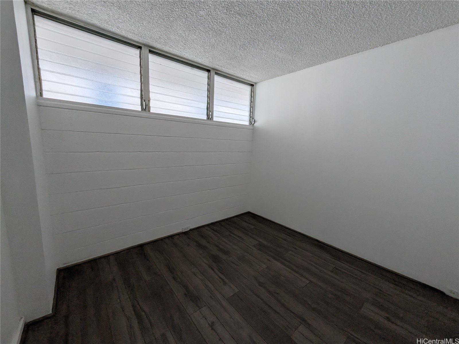 620 Mccully Street 606 Property Photo 7