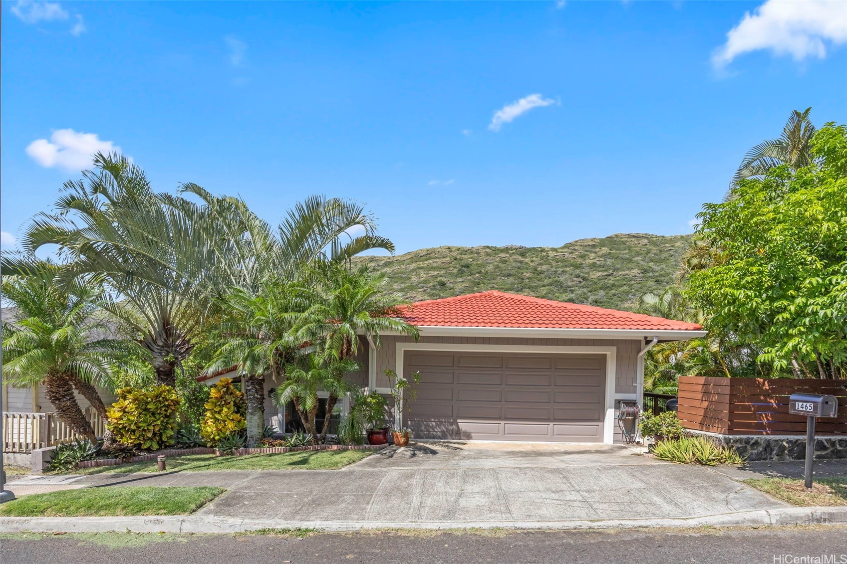 1465 Miloiki Street Property Photo 1