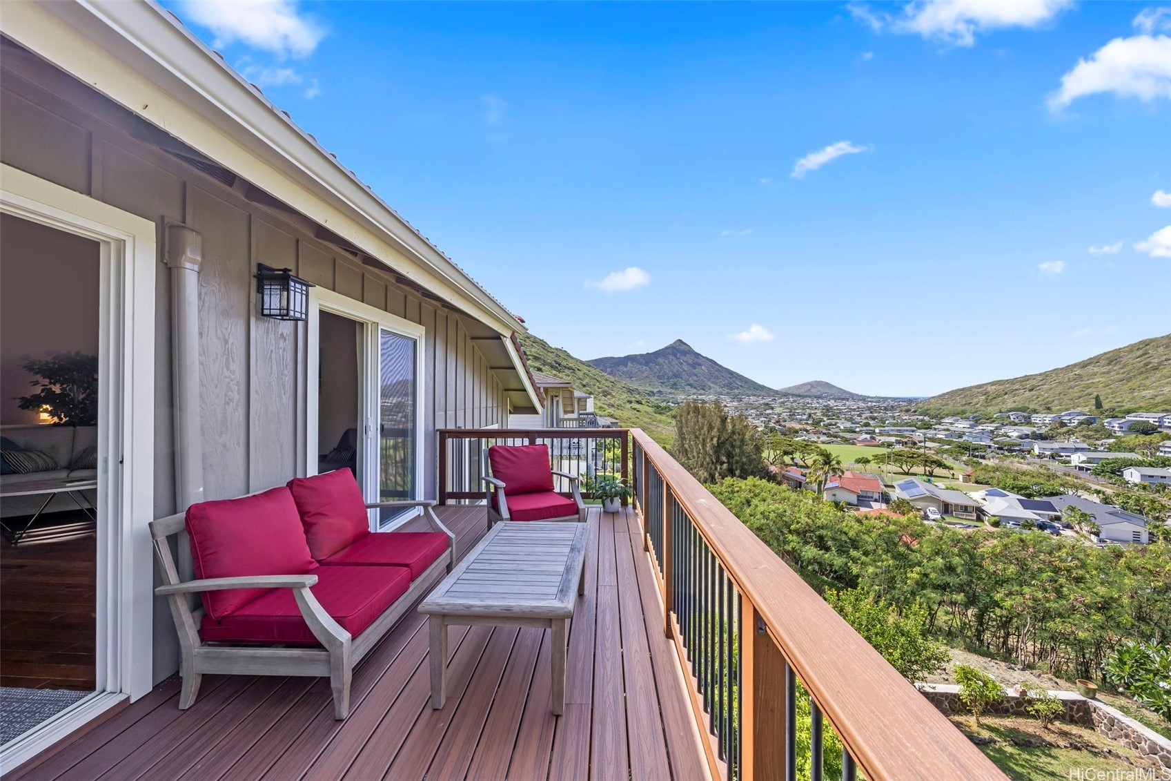 1465 Miloiki Street Property Photo 3