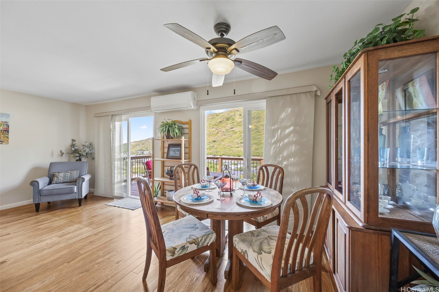 1465 Miloiki Street Property Photo 9
