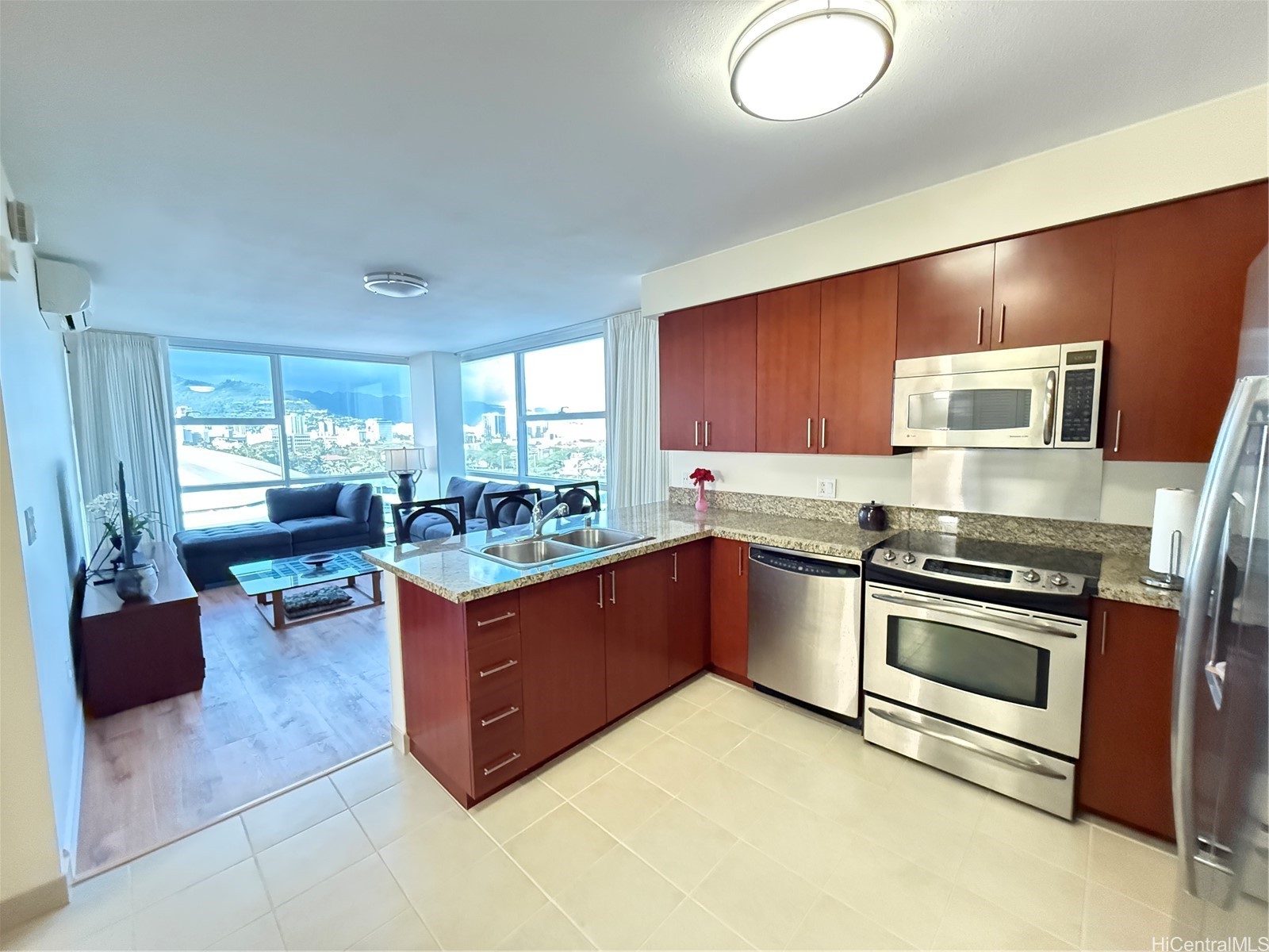 909 Kapiolani Boulevard 1008 Property Photo 5
