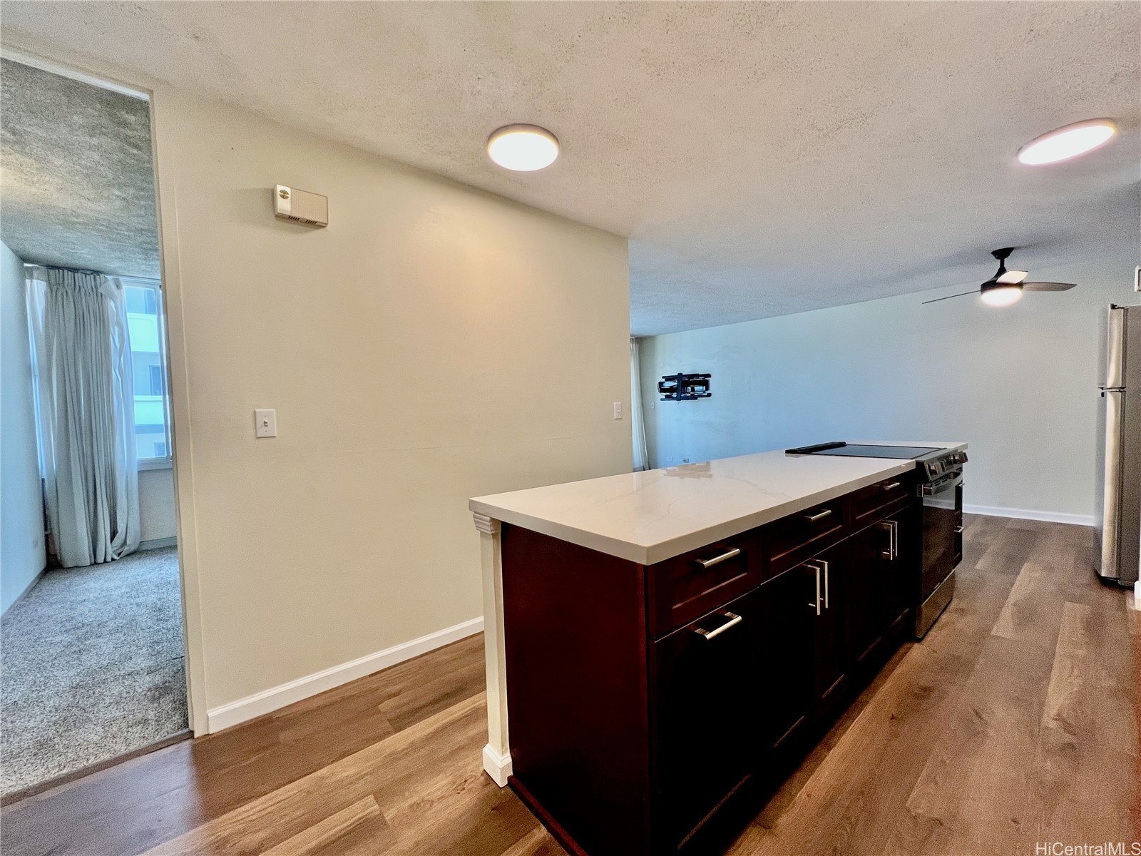 2415 Ala Wai Boulevard 1704 Property Photo 2
