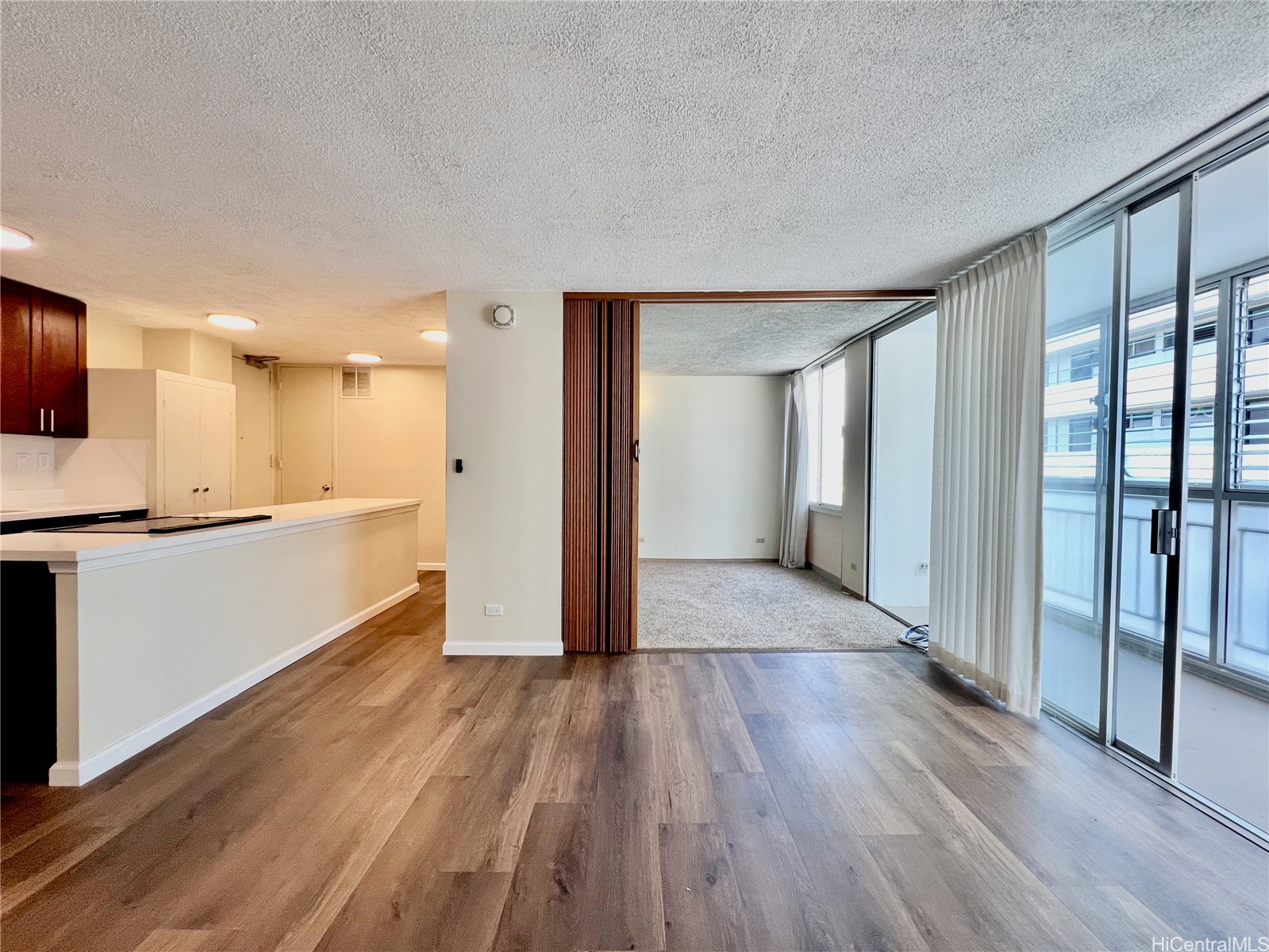 2415 Ala Wai Boulevard 1704 Property Photo 3