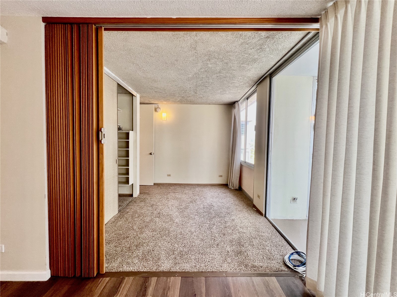 2415 Ala Wai Boulevard 1704 Property Photo 8
