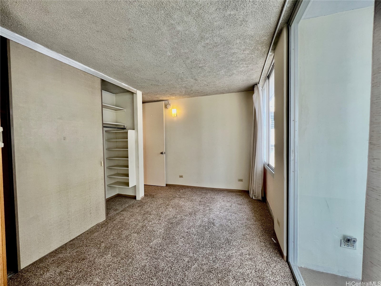 2415 Ala Wai Boulevard 1704 Property Photo 9