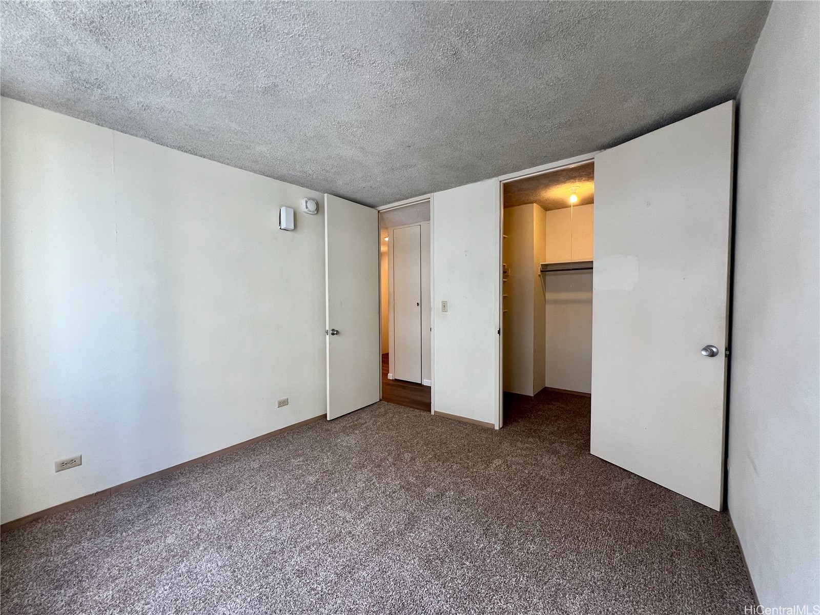 2415 Ala Wai Boulevard 1704 Property Photo 14