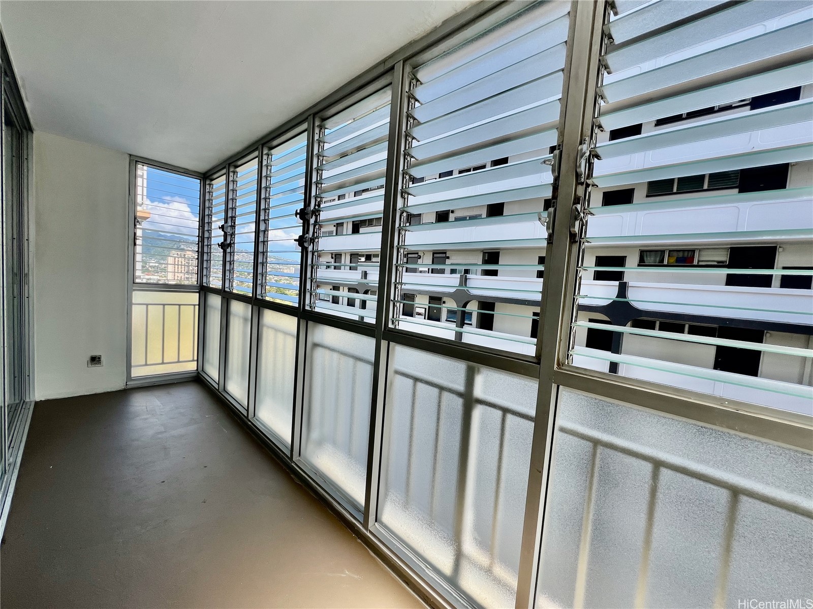 2415 Ala Wai Boulevard 1704 Property Photo 18